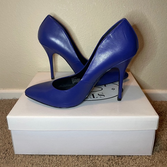 Steve Madden Galleryy Blue Heels - Picture 1 of 4